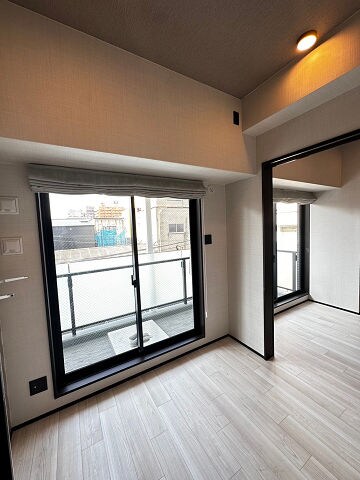 物件内観写真8　(落ち着いて過ごせるお部屋なので、寝室にいかがでしょうか)