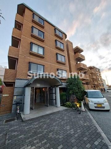 物件外観写真1　(きれいな外観です)