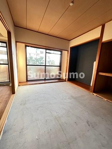 物件内観写真26　(内装は落ち着いています)