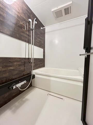 物件内観写真5　(日々の暮らしに欠かせないお風呂です)