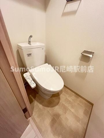 物件内観写真10　(コンパクトで使いやすいトイレです)