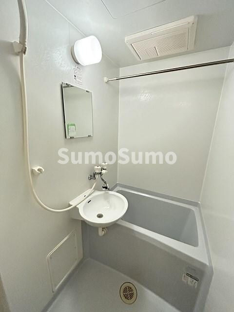 物件内観写真6　(コンパクトで使いやすいお風呂です)