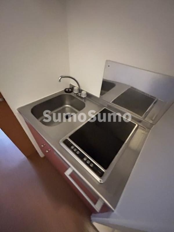 キッチン(コンパクトなキッチンで掃除もラクラク)