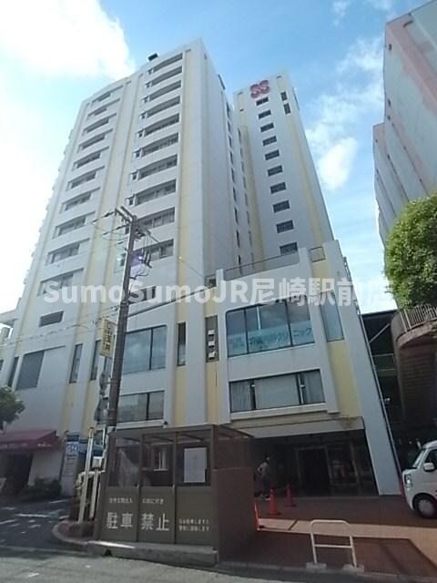 物件外観写真2　(落ち着いた雰囲気の外観です)