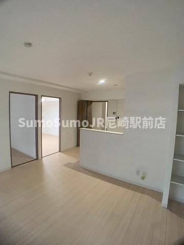 物件内観写真17　(ゆったり過ごせるリビングです)