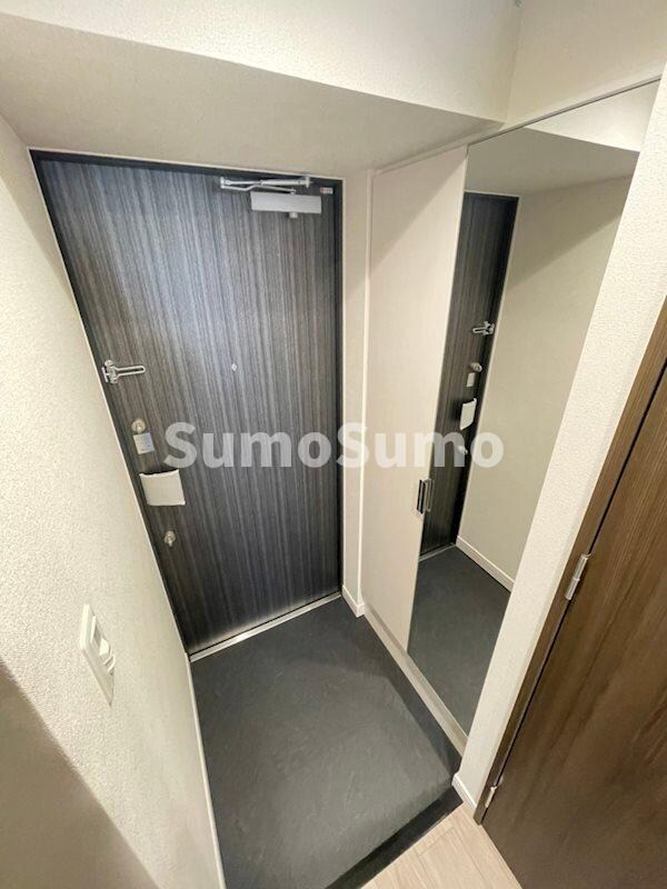 物件内観写真5　(シンプルで使いやすい玄関です)