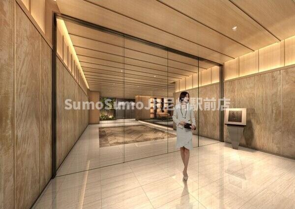 物件外観写真2　(ゆとりのあるエントランスです)