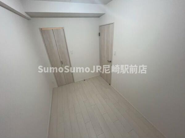 物件内観写真11　(使いやすい居間です)