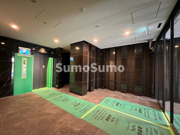 ロビー・ラウンジ(建物の内部です)
