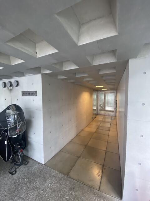 物件外観写真2　( )