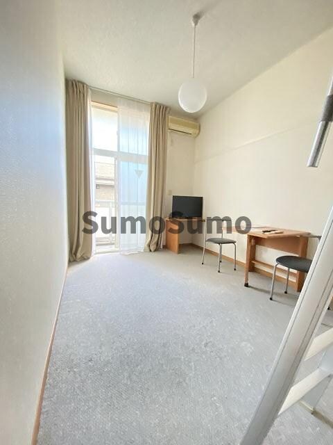 物件外観写真3　(建物の内部です)