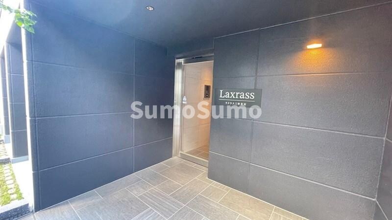 物件外観写真2　(エントランスです)