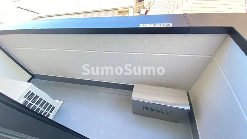 物件内観写真8　(暖かな日差しのふりそそぐバルコニー)