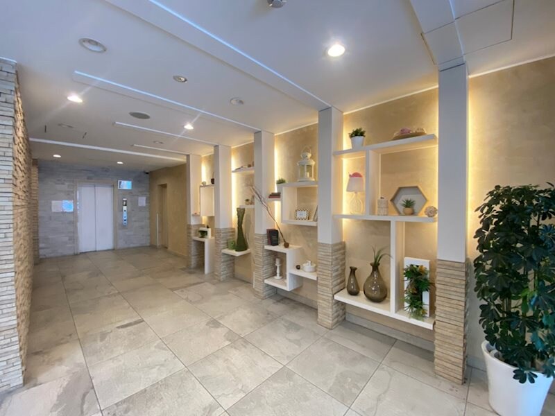 物件外観写真3　(建物の内部です)