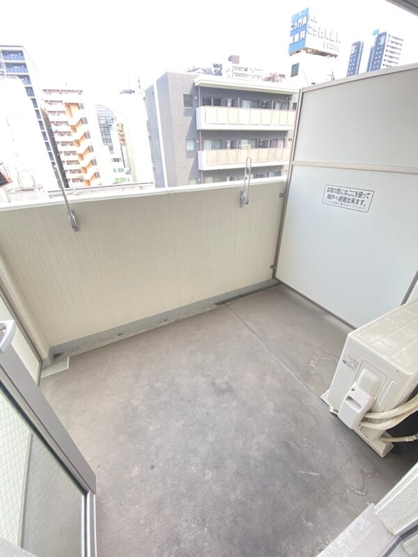 バルコニー(広々としたバルコニーです)