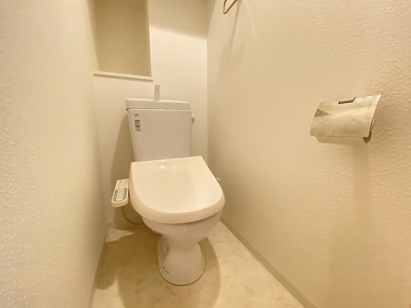 物件内観写真10　(清潔感のあるトイレです)