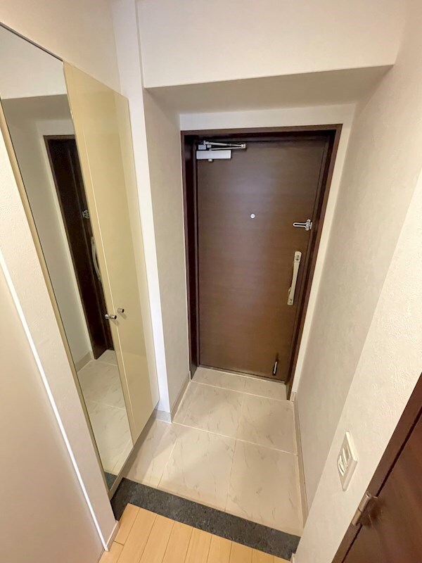 玄関(毎日通る玄関はこちらです)