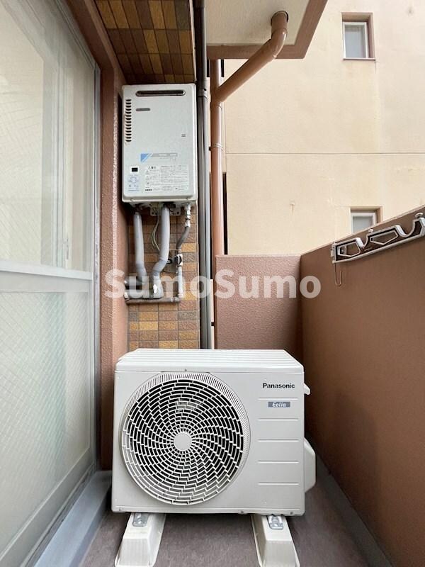 物件内観写真9　(広々としたバルコニーです)