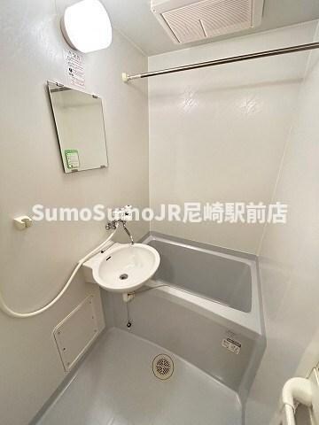 物件内観写真8　(きれいなお風呂です)