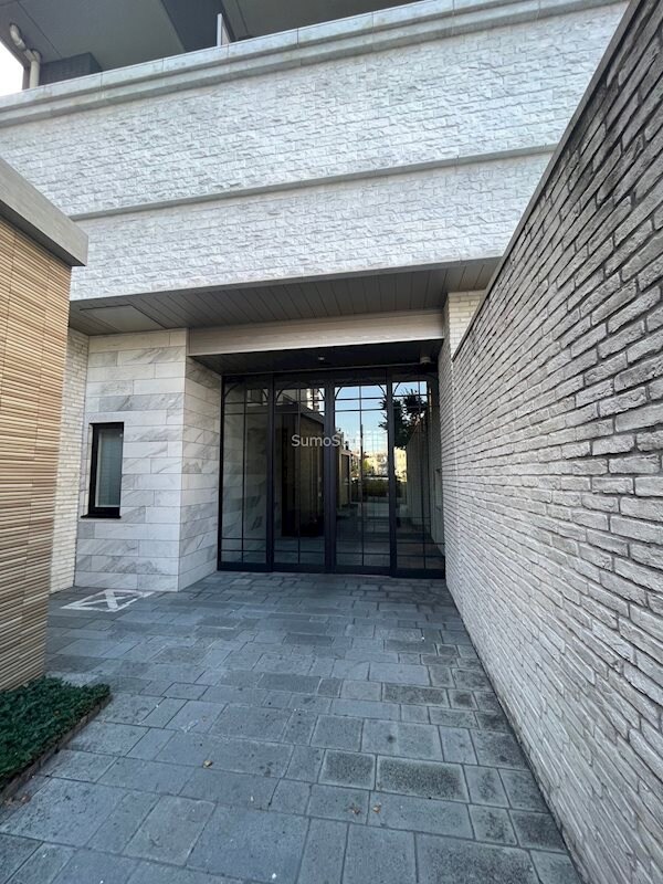 エントランス(建物の内部です)