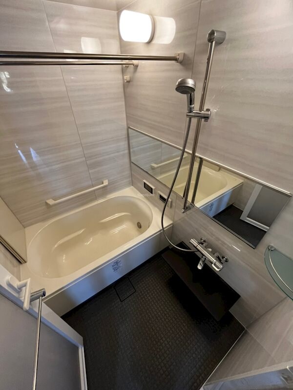 物件内観写真9　(日々の暮らしに欠かせないお風呂です)