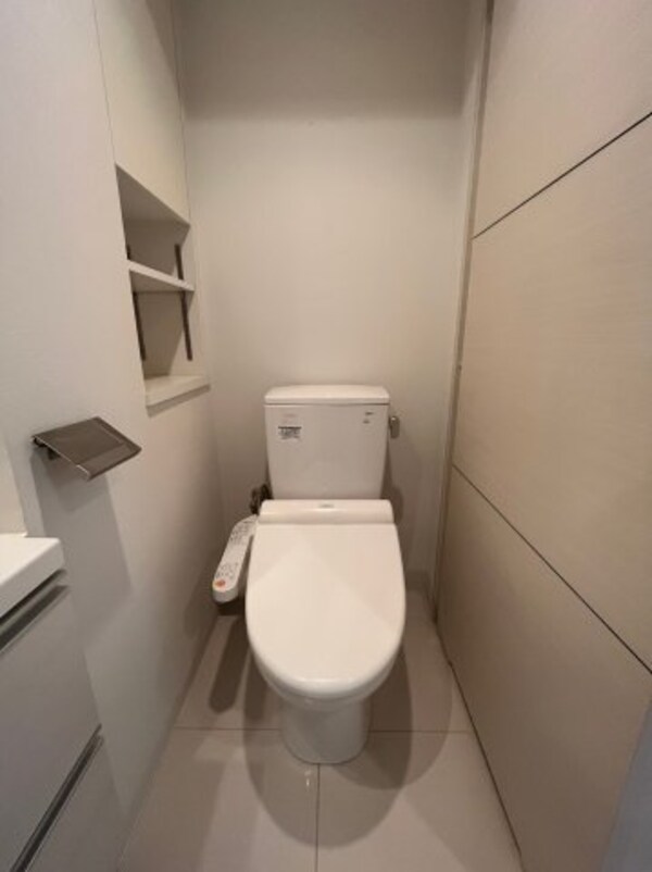 トイレ(ゆったりとした空間のトイレです)