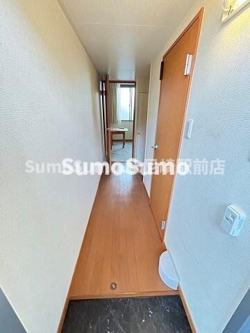 物件内観写真3　(シンプルで使いやすい玄関です)