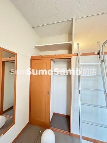 物件内観写真12　(便利な収納スペースです)