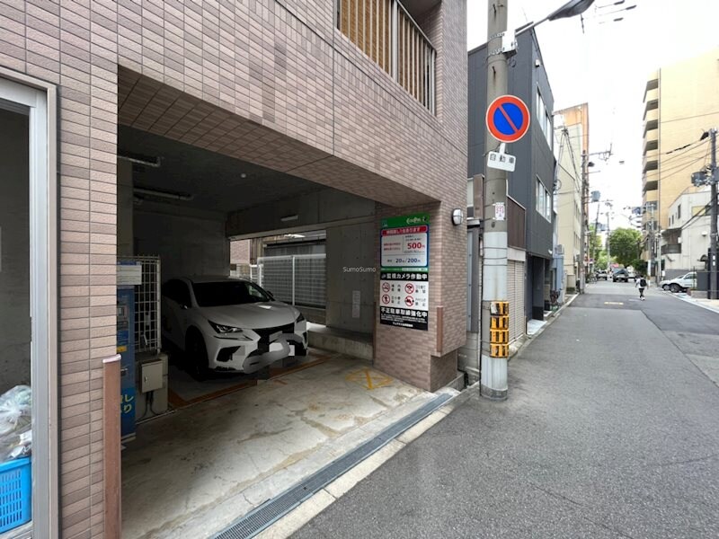 物件外観写真4　(外観は落ち着いています)