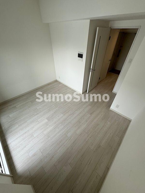 物件内観写真5　(ゆったりとしたリビングです)