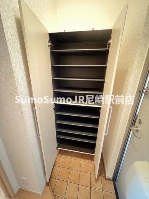 収納(収納のためのスペースです)
