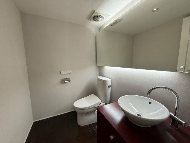 物件内観写真11　( )