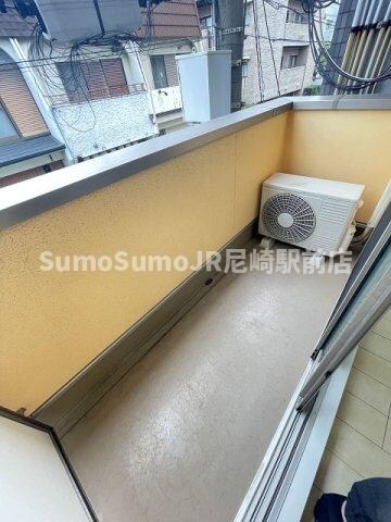 物件内観写真7　(広々としたバルコニーです)