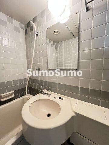 物件内観写真6　(忙しい朝には欠かせない洗面所です)