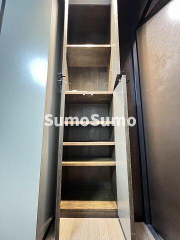 物件内観写真12　(ちょっとした収納スペースも充実しています)