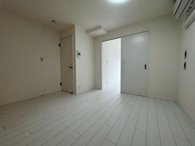 物件内観写真5　( )