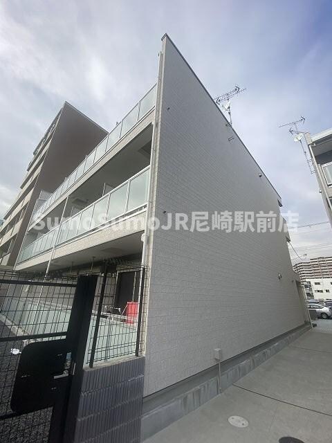 物件外観写真2　(外観もきれいです)