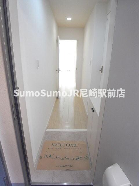 物件内観写真6　(落ち着いた玄関です)