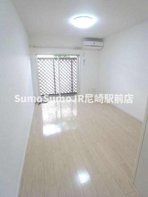 物件内観写真7　(居間です)