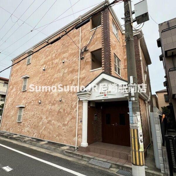 物件外観写真3　(物件の外観です)