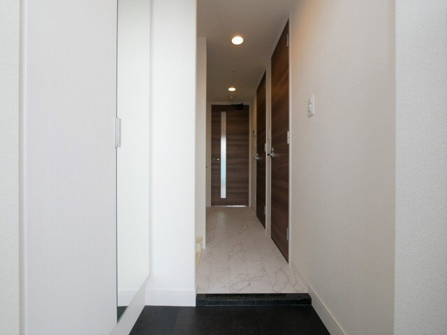 物件内観写真5　(きれいな玄関です)