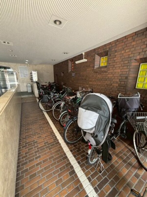 ロビー・ラウンジ(建物の内部です)