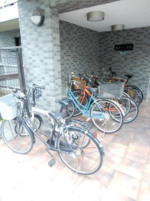 物件内観写真24　(駐輪場 )