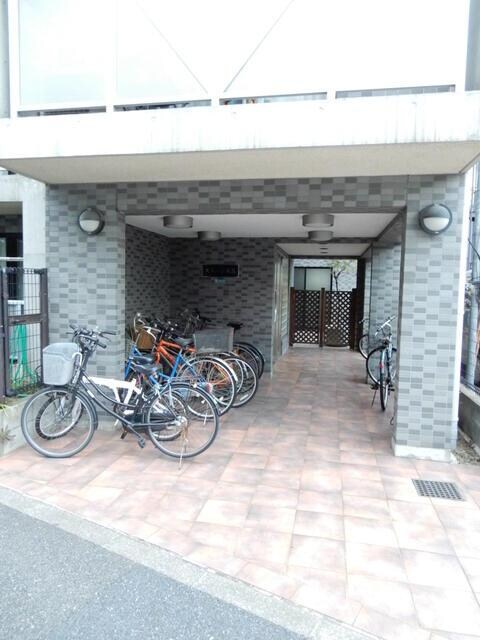 物件内観写真25　(駐輪場 )