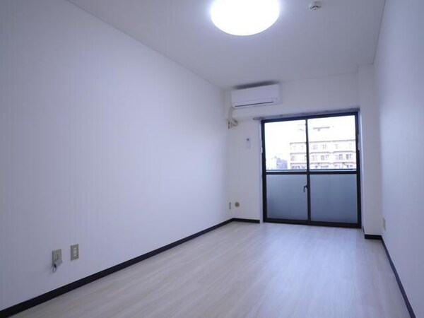 居室( )