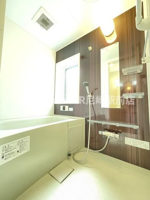 浴室(お風呂で日々の疲れを落としましょう)