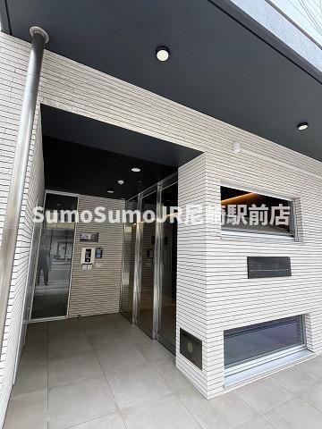 物件外観写真3　(エントランスです)