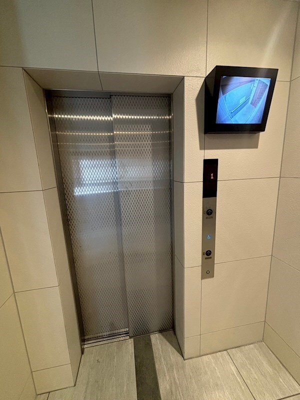 内装他