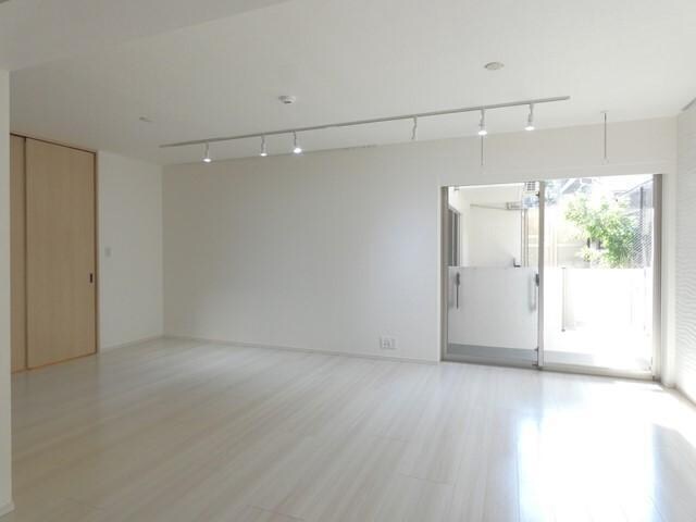 物件内観写真5　(玄関 )