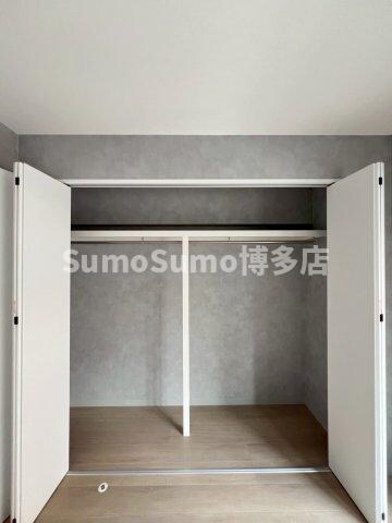 物件内観写真8　(収納スペース豊富です)